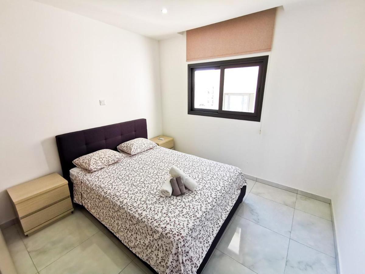 Sunny Daze Seaview Apartment Larnaka Exterior foto