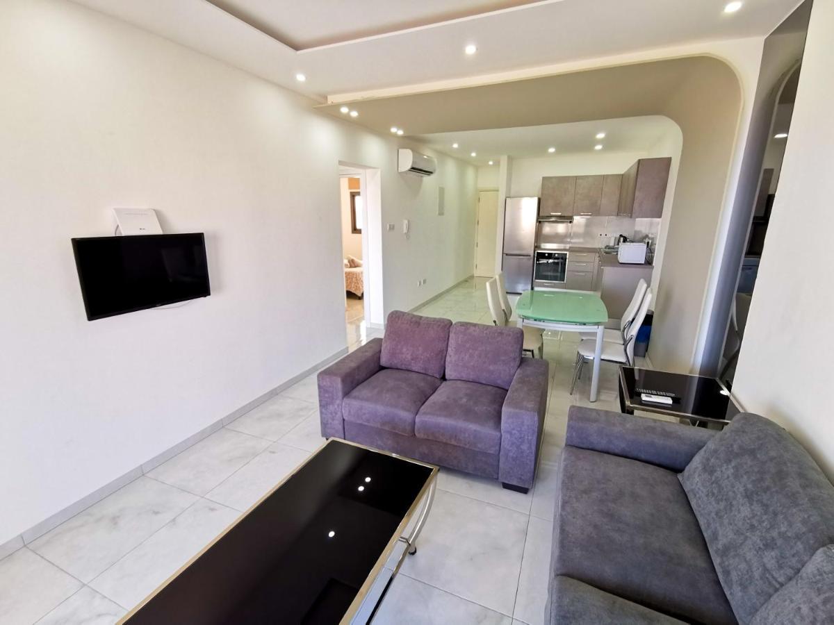 Sunny Daze Seaview Apartment Larnaka Exterior foto